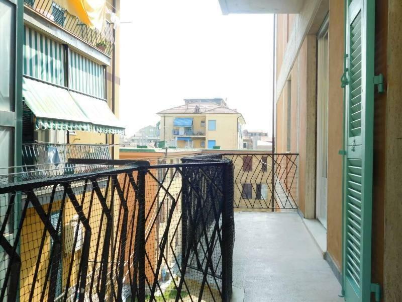 Trilocale Vicino Alla Stazione, 莱万托 外观 照片